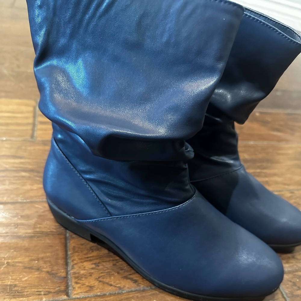 Madison‎ Navy Heeled Boots